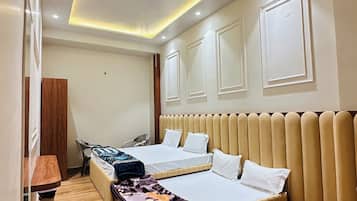 Espacio para trabajar con un portátil y sistema de insonorización