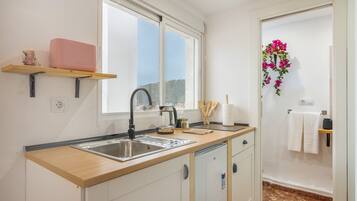 冰箱、微波炉、炉灶、茶具/咖啡用具