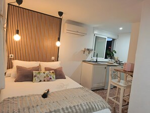 Fer et planche à repasser, Wi-Fi, draps fournis