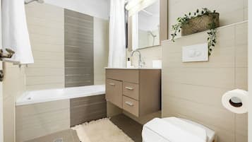 Villa, Mountain View | Bilik Mandi