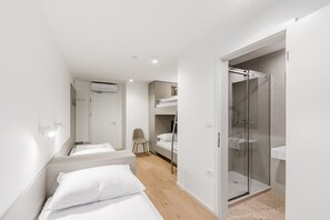 Classic Quadruple Room - Prenočišča Autur (Tolmin)