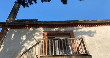 Gîte above a bookshop