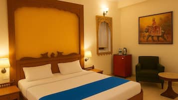 Camera doppia, vista giardino | Una scrivania, postazione laptop, ferro/asse da stiro, Wi-Fi gratuito