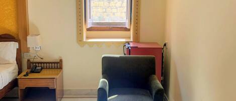 Bureau, espace de travail pour ordinateur portable