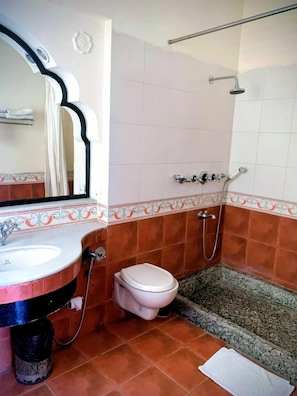 バスアメニティ (無料)、タオル、石鹸、シャンプー