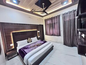 Deluxe Room, City View | Desk, laptop workspace, free WiFi - Hotel Shri Mohini Kunj Vindavan By HRG (Mathura)