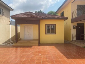 تفاصيل الفندق من الخارج