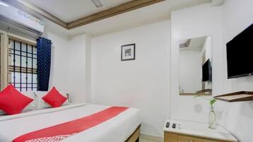 In-room safe, soundproofing, free WiFi