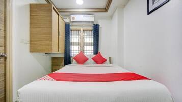 In-room safe, soundproofing, free WiFi