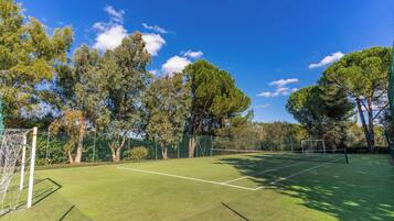 Tennisplatz