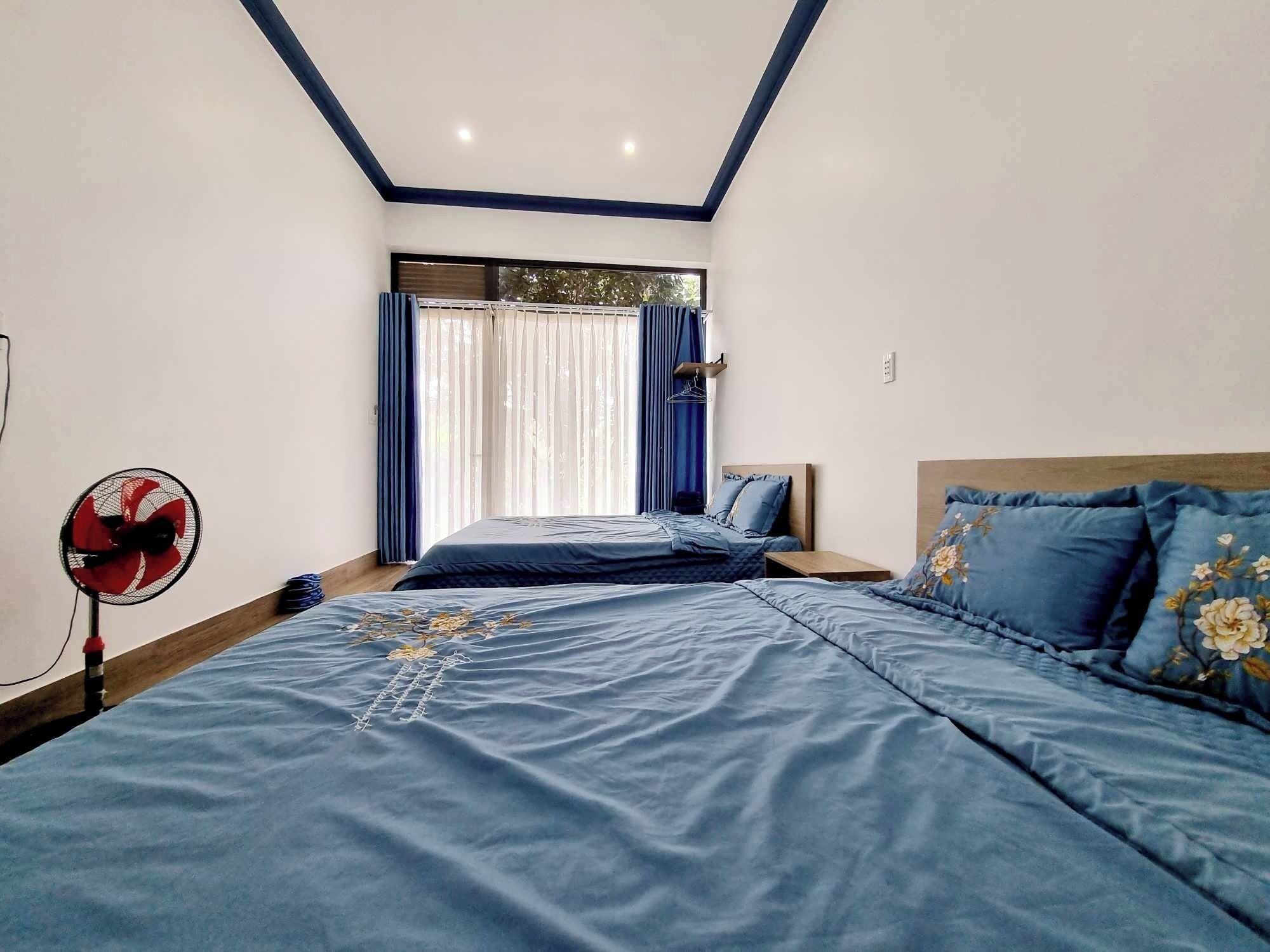 Kahden hengen standard-huone, näköala puutarhaan | Silitysrauta/-lauta, ilmainen Wi-Fi