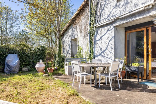 Chambre d’hôtes « Chambre Klimt » avec piscine partagée, terrasse commune et Wi-Fi