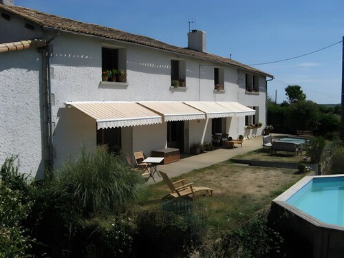 Bed and Breakfast 'Chambre Klimt' with Shared Pool, Shared Terrace and Wi-Fi