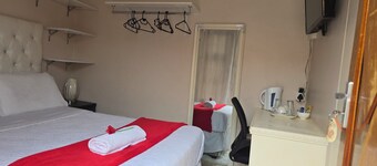 Room-apelles Palace Guest House - Room 1