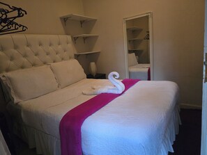 1 bedroom - Room-apelles Palace Guest House - Room 1 (Gaborone)