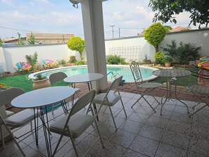 Terrace/patio - Room-apelles Palace Guest House - Execut (Gaborone)