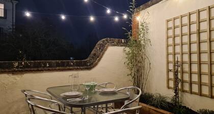 City Centre, River views, Sleeps 5, Free Parking