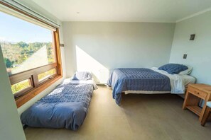 House | 3 bedrooms - Casa Playa Hermosa BBQ Jacuzzi Parking Wifi (Puerto Varas)
