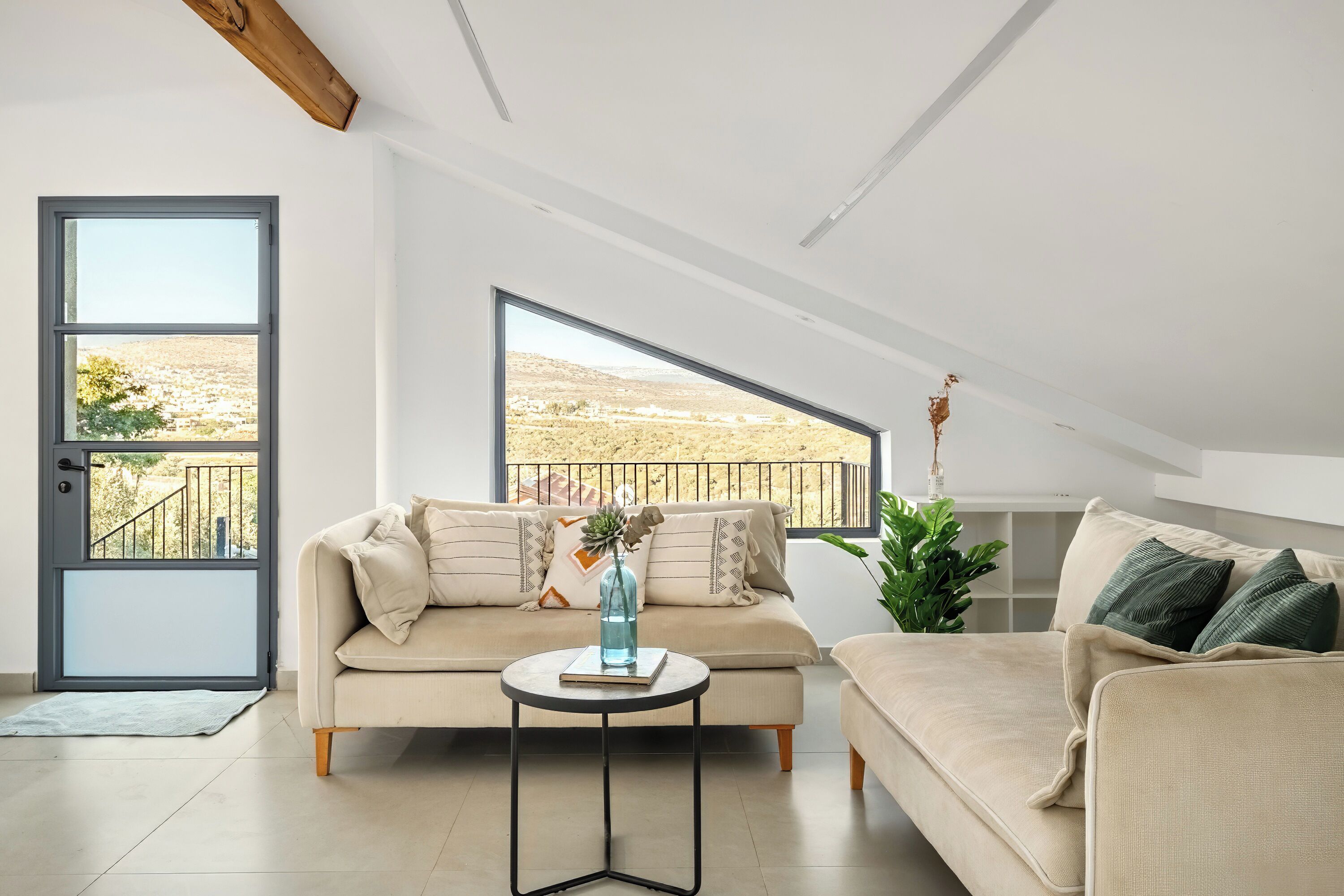 Apartment, Mountain View | Living area