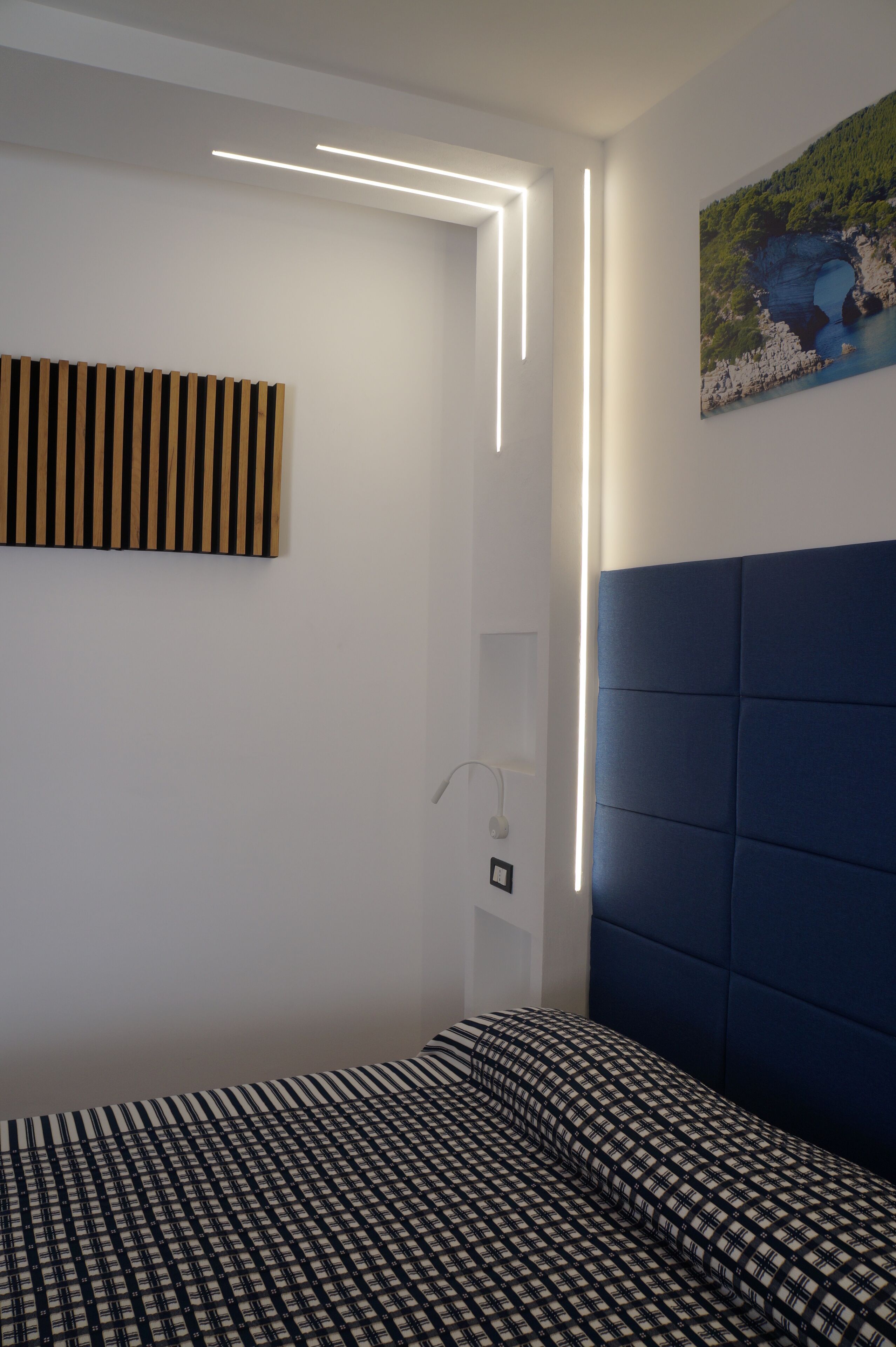 In-room safe, desk, free WiFi