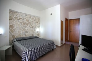 Classic Double Room | In-room safe, desk, free WiFi - Parco Carabella (San Lorenzo)