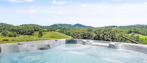 مغطس سبا خارجي