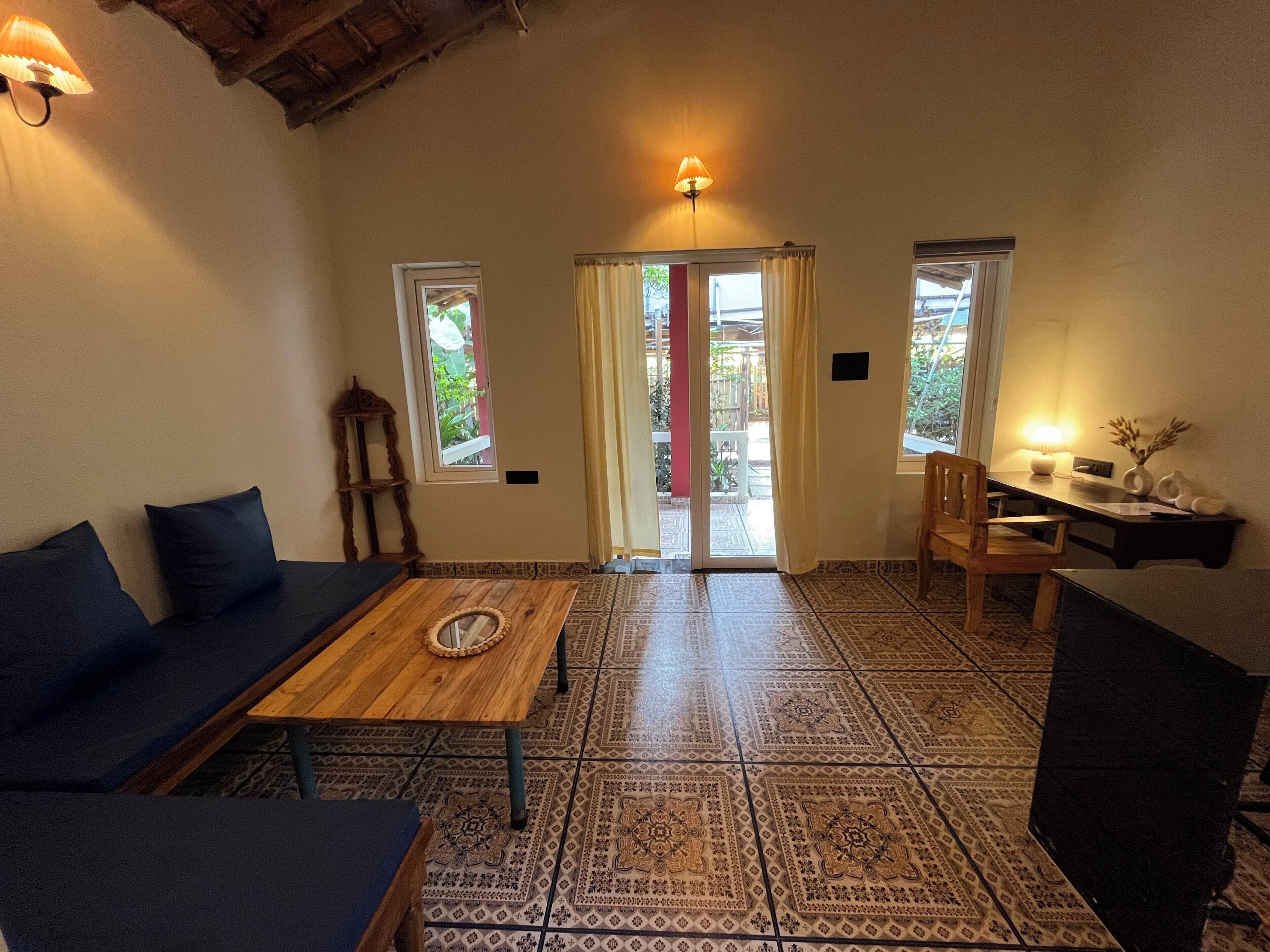 Desk, laptop workspace, free WiFi