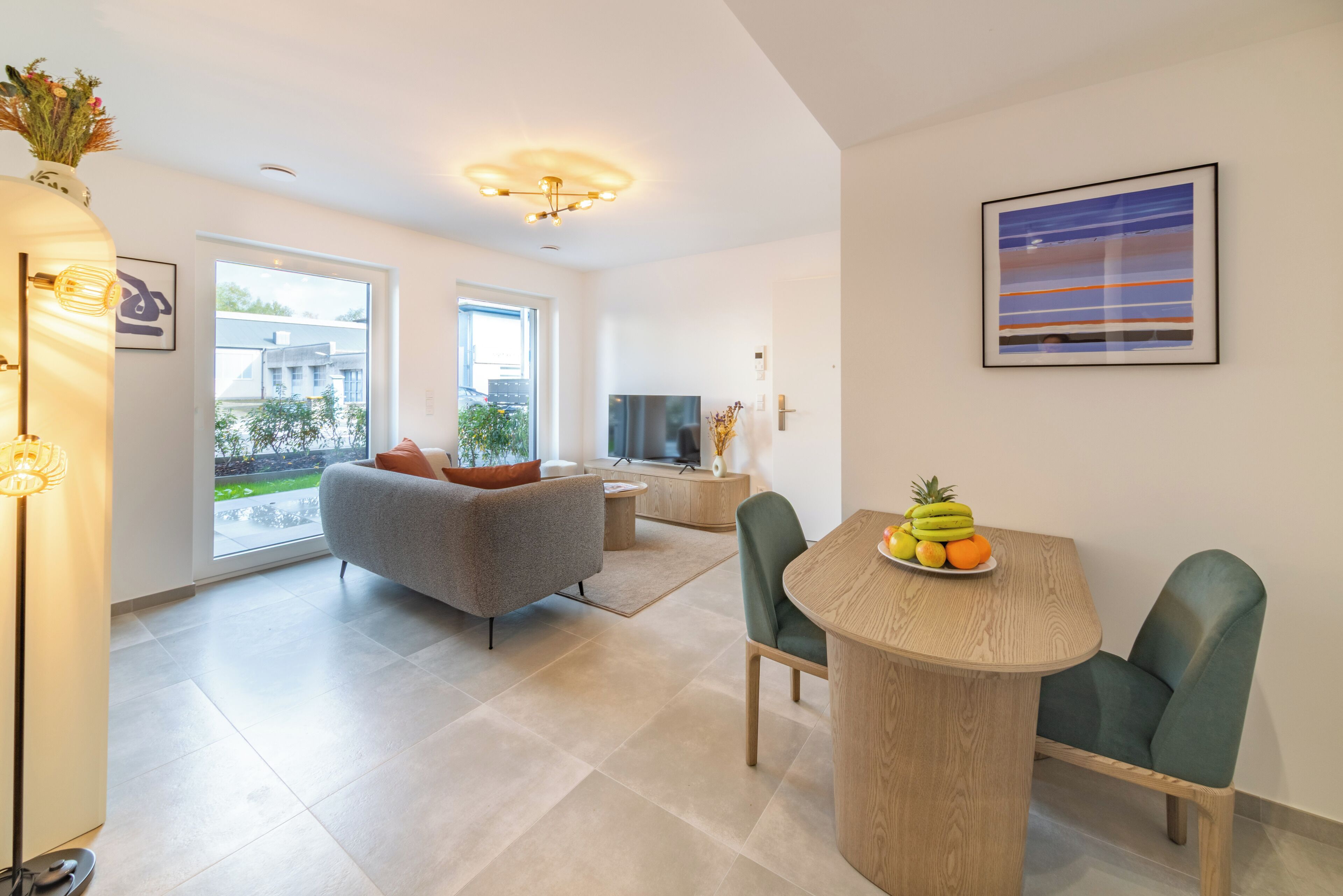 标准公寓, 阳台 | 起居区