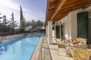 5 bedrooms - Rhodia Villa in Steni (Steni)