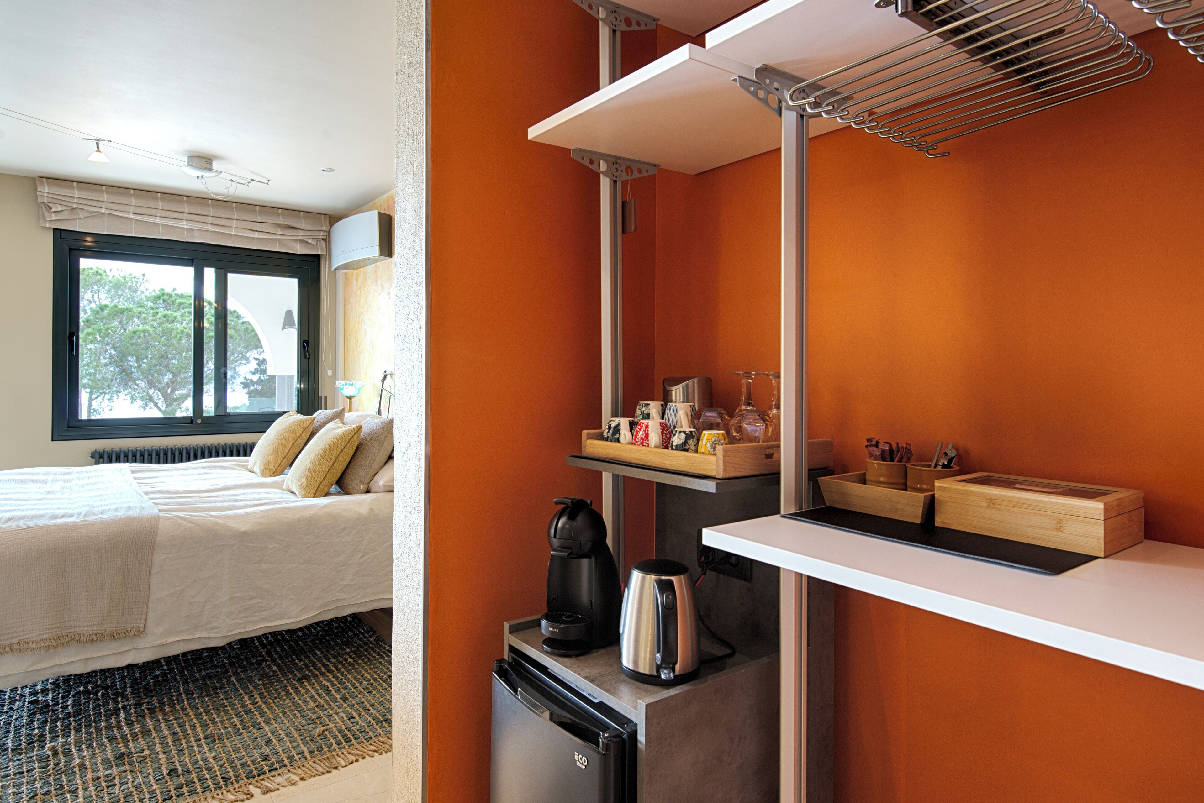 Luxury Double Room, 1 King Bed, Roll-in Shower, Sea View | In-room safe, blackout drapes, soundproofing, iron/ironing board