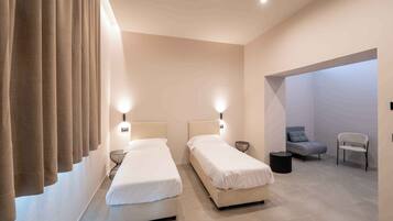 Standard-Vierbettzimmer, rollstuhlgeeignete Dusche
