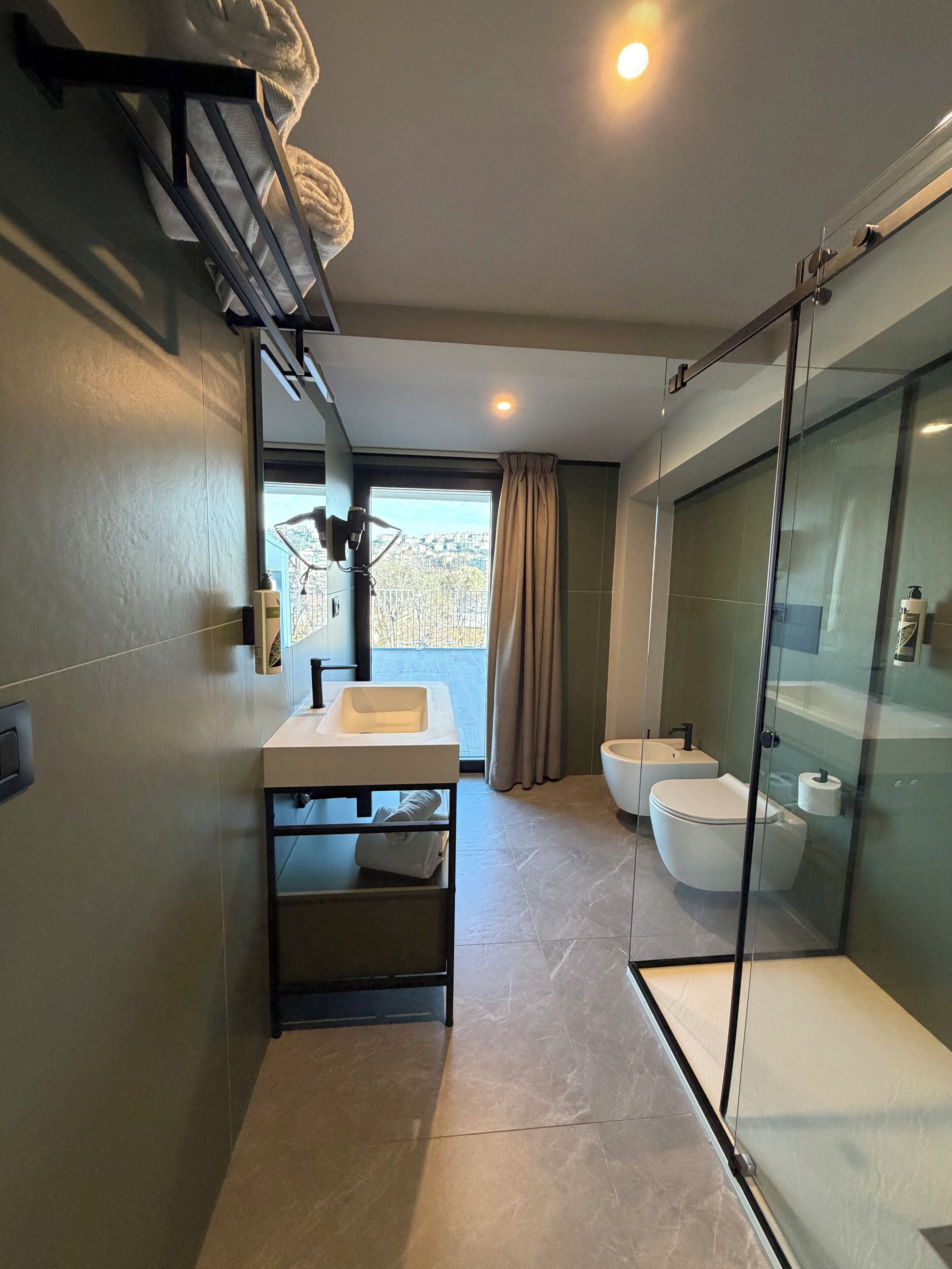 Comfort Double Room, City View | Bathroom | Shower, hair dryer, towels, soap