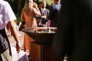 المنطقة المحيطة بالمنشأة