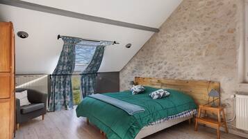 3 Schlafzimmer, Bügeleisen/Bügelbrett, WLAN, Bettwäsche