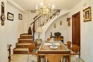 Dining - Country House 'Romo 2' with Mountain View, Wi-Fi and Air Conditioning (Rute)