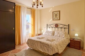 Iron/ironing board, WiFi, bed sheets - Country House 'Romo 2' with Mountain View, Wi-Fi and Air Conditioning (Rute)