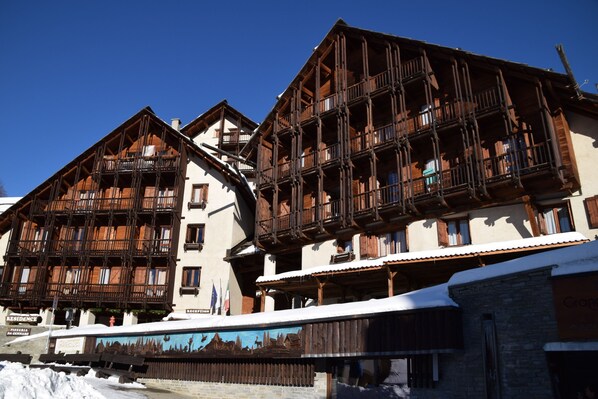 Exterior - Grange Studio (Sauze di Cesana)