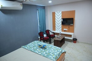 Classic Room | Free WiFi - Nirmalya Guest House (Brahmapur)