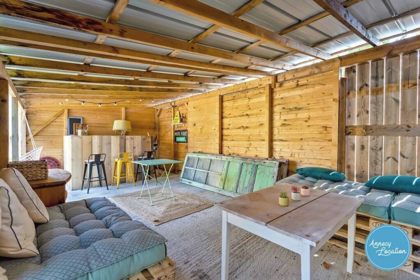 Superbe Maison à Deux Pas Du Lac Dannecy  Emplacement Idéal Et Prestations De Qualité - Duingt