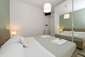 1 chambre, fer et planche à repasser, Wi-Fi gratuit