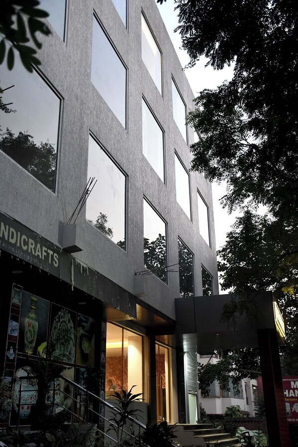 Fachada de la propiedad