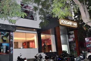 واجهة المنشأة