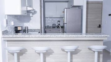 Apartamento, 3 quartos, para fumantes, terraço | Parte interna