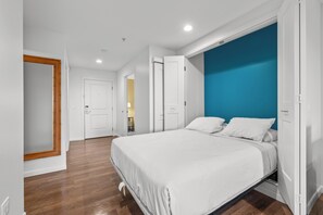 5 habitaciones, tabla de planchar con plancha, wifi y ropa de cama 