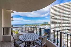 Outdoor dining - 2BR OceanView @ Hilton Resort Lagoon Tower (Honolulu)