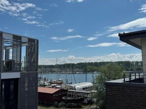 Marina - Penthouse Marina (private sauna & river view) (Lübeck)
