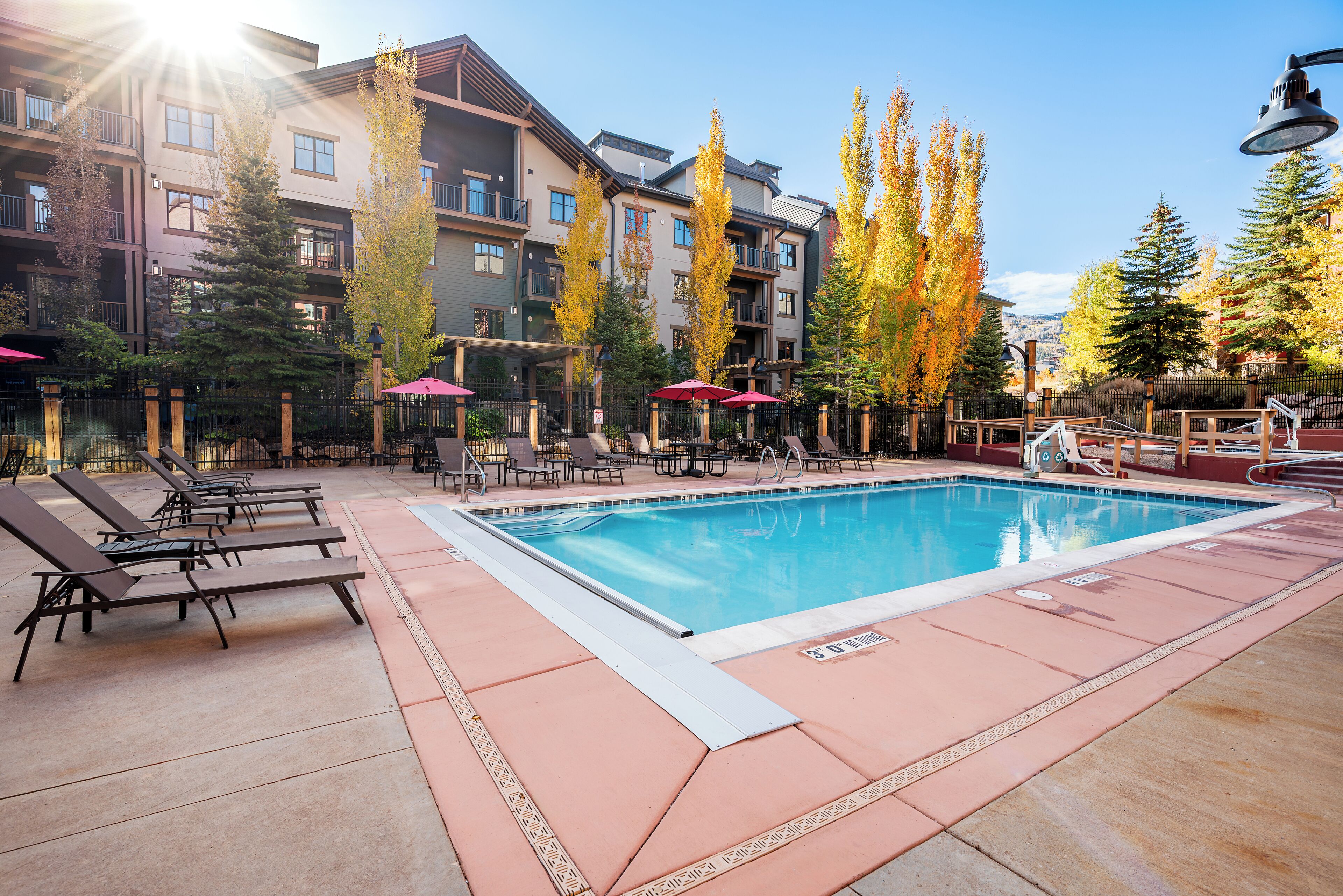 Ulkouima-allas, lämmitetty uima-allas