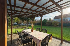 Ferienhaus, 5 Schlafzimmer, Raucher | Terrasse/Patio