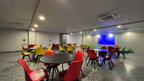 Free daily full breakfast 