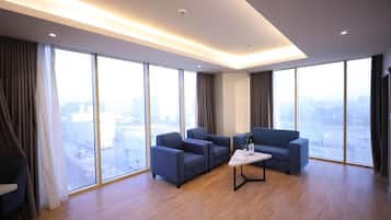 Panoramic View, Suite, 2 Twin Beds, Non Smoking | Room amenity